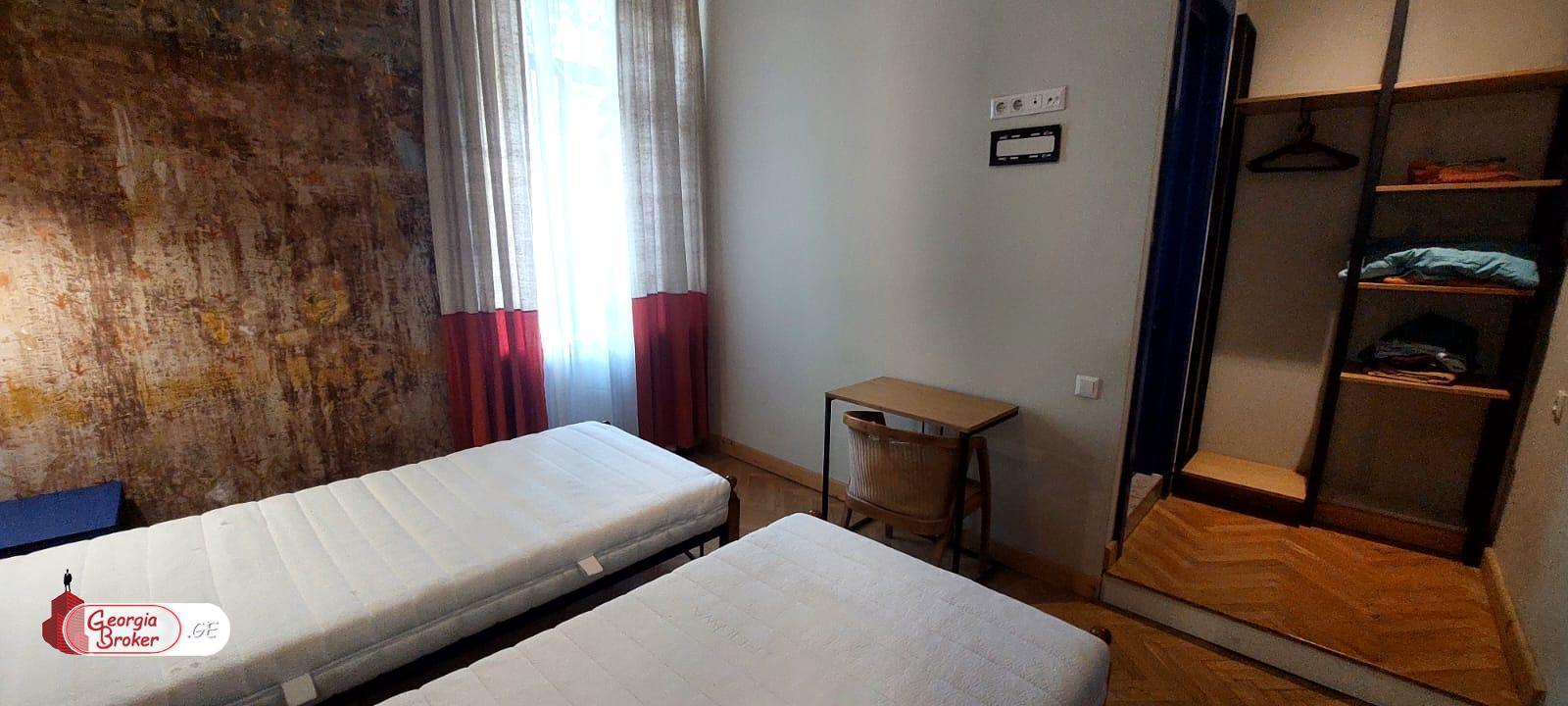 ქირავდება ახალი გარემონტებული 6 ოთახიანი ბინა ვერის პარკთან